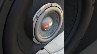 2 jbl p1220 12s on a Hifonics Zeus V11 600 watt amp