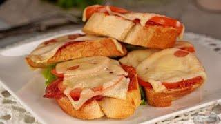Почти пицца. ГОРЯЧИЕ БУТЕРБРОДЫ С КОЛБАСОЙ И СЫРОМ