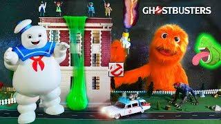 Нечеткие и Ghostbusters получить зеленый Slimed!  Снежинка учится быть храбрым!