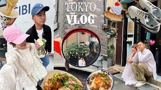 東京VLOG開箱新球鞋在日本拍輕婚紗遠距夫妻超瑣碎日常、一起吃早午餐、逛UNIQLO、吃拉麵復古喫茶小店｜Peachi in TOKYO #ep22