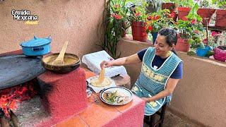 Comida Mexicana Diferente en 20 Minutos Chiles Secos Rellenos en Salsa de Frijol