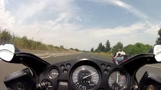 Honda CBR1100XX Blackbird vs Kawasaki Ninja ZX9-R, rolling start