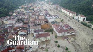 Turkey floods: Heavy rains sweep away cars and leave villages without power