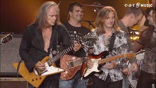 Lynyrd Skynyrd 'Sweet Home Alabama' (Live In Atlantic City)