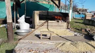 Куьрк хьаьжкӀаш  йоттуш йолу куьрк, ахьар дама да Печь для прожарки кукурузных зёрен для помола муки