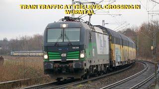 Train traffic at the level crossing in Wurmtal