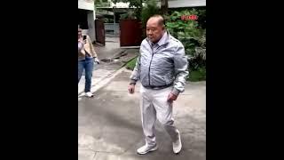 ผมทหารเก่า ล้มจริง เดินโชว์ ยังแข็งแรง : Khaosod - ข่าวสด