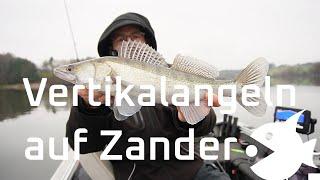 Zander vertikalangeln am See vom Boot mit Gummifisch FPS - Fishingprofi