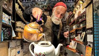 Iran's Smallest Tea House: A 1918 Gem in Tehran's Grand Bazaar!