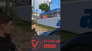 Betjent nummer 88 kan jo ikke finde ud af en skid #gta #gtarp #foryou #like #subscribe #funny