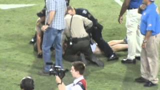 University of Arizona v.s. UCLA Streaker Dressed as Referee 2011 ENTIRE VIDEO (ORIGINAL)