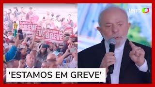 Professores protestam durante evento com Lula em Guarulhos
