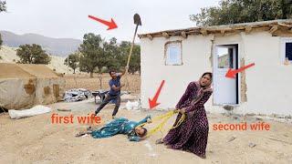 Tension within the family: the first wife is in danger of being destroyed by the evil second wife