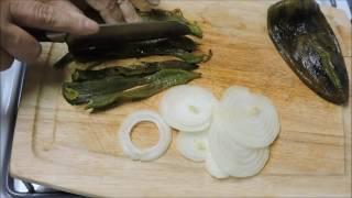 COMO HACER RAJAS DE CHILE POBLANO CON CREMA Y QUESO