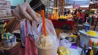 Milk Shake at a Thai Market! Tawana Market Bangkapi