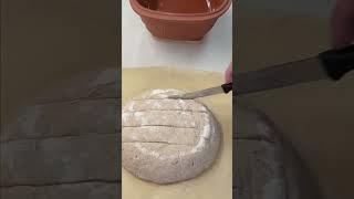 Einfach Brot Zuhause selber backen. Just bake your own bread at home. #brot #backen #baking #bread