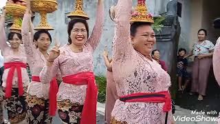 pkk periyukti.... nyangre pujewali ring kahayangan puseh desa adat wanasari