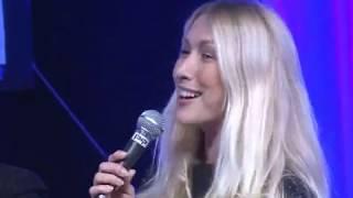 Пускай поет о нас страна...