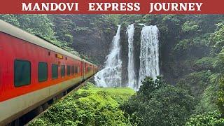 Mandovi Express Food Queen of Indian Railways | Monsoon Train Journey