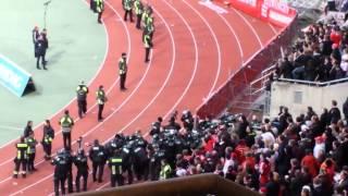 1.FC Nürnberg vs. FC Bayern - Ultras präsentieren Südkurve München Fahne