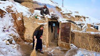 Hard life in winter of couples in cave | rural life of Afghanistan