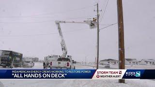 Watch: Blizzard causes power outages across central Iowa