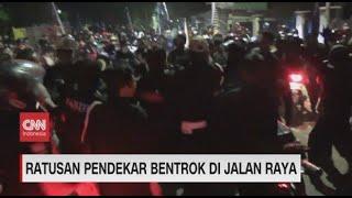 Ratusan Pendekar Bentrok di Jalan Raya