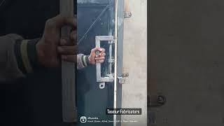 Sliding gate handle plus lock 2 in 1