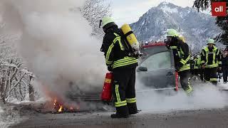 Pkw steht in Flammen - Straße bei Gunzesried gesperrt