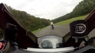 DUCATI 1199 PANIGALE VS DUCATI 1098S - CIRCUIT FOLEMBRAY