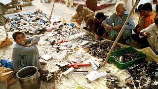 CHOR BAZAAR | Kabari Bazaar in Karachi Pakistan | SUNADAY KABAR MARKET at U.P MORE | Cheap Used Item