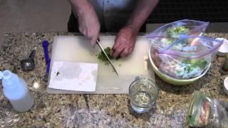 How to Mince Herbs