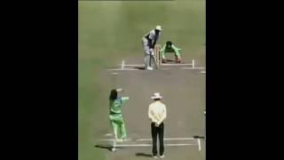 Abdul Qadir vs Clive Lioyd  brilliant bowling 1982