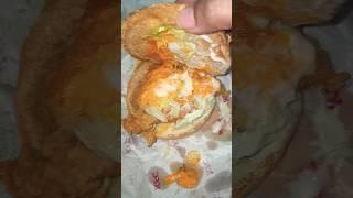 KFC zinger burger #chickencrispy #chickenspicy #dipsauce #viral #@manovlog4317 @RubyKaKitchen