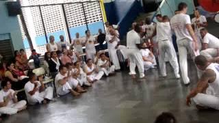 JOGO DE IUNA CAPOEIRA MAR DE ITAPUA MESTRE PEQUENO SAO PAULO SP