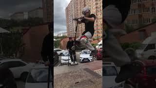 @max_0am МЫ БРОСАЕМ ТЕБЕ ВЫЗОВ!!! #брай #трюкинасамокате #трюковойсамокат #max0am #бмх #bmx