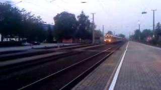 Montafonerbahn fährt in götzis durch