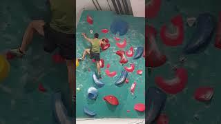 jump and dunk #bouldering #gym
