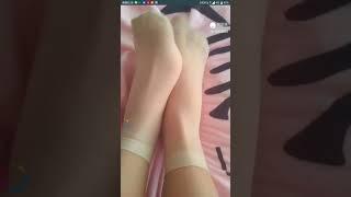 [Dcc福利吧]易直播小姐姐大长腿，丝袜美足直播.  Chinese beautiful girl's beautiful stockings feet