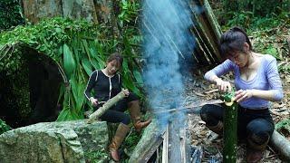 Fishing with bamboo spikes - Build an emergency shelter by the stream | Bushcraft survival