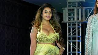 Glamorous Queen  Sri Reddy Spotted at Prawolion Fashion Week | Prowolion Fashion Show