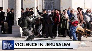 Violence erupts at Jerusalem holy site