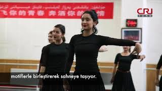 Uygur Dansçılar