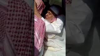 ردة فعل العلامة عبدالله بن جبرين - رحمه الله - عندما قبَّل أحدهم رأسه