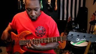 Luna tattoo bass demo and review (longscale)