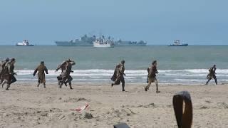 Dunkirk (2017) movie - Air raid scene on the beach