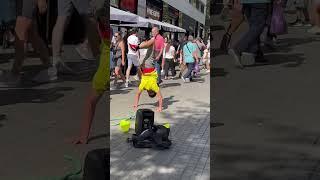 STREET FREESTYLER IN BARCELONA | FOOTBALL | LA RAMBLA