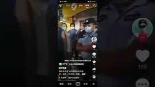 22.9.7 海南万宁 小区没物资 人们出来抗议 男子被警察带走