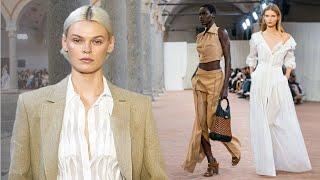 Alberta Ferretti Mode in Mailand Frühling Sommer 2024 | Kleidung und Accessoires