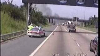 Essex Fire & Rescue - M25 Car fire